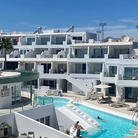 Kikere Hotell