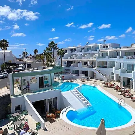 Kikere Hotel