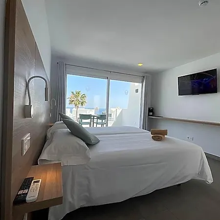 Kikere Hotel